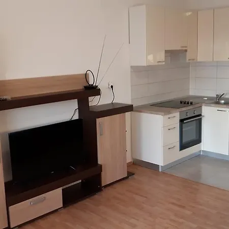 Apartman * Mravince